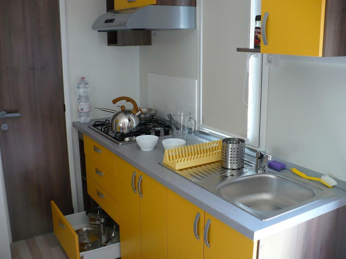 Victoria Mobilehome In Centro Vacanze San Francesco Дуна Верде Екстериор снимка